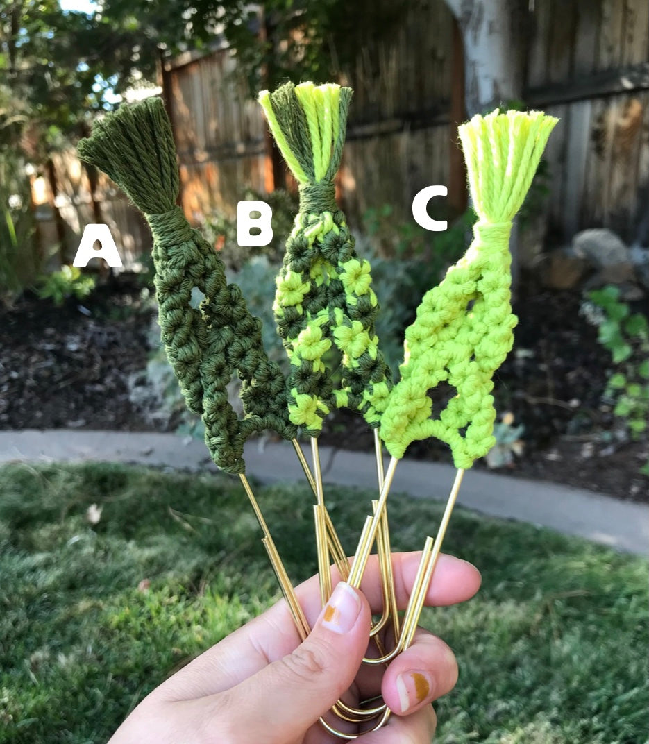 Chonky Daisy Chain Bookmarks