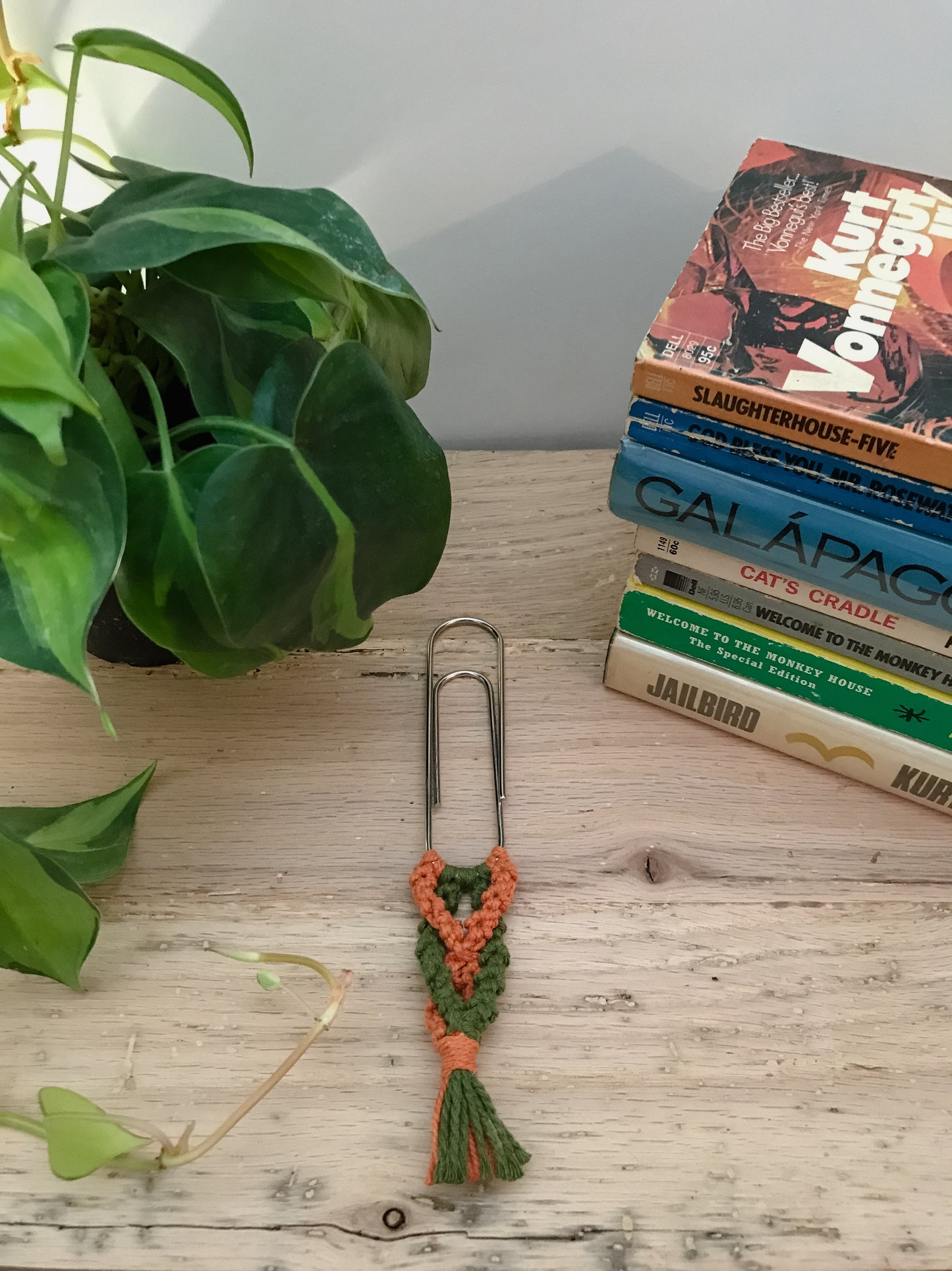 Daisy Chain Paperclip Bookmark